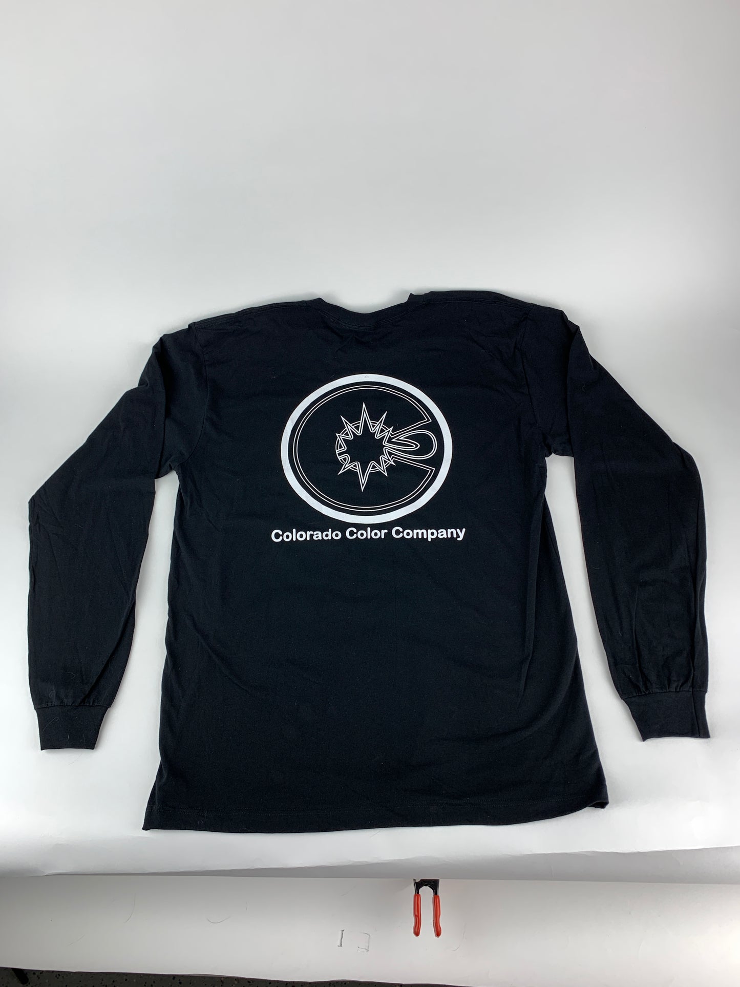 Schwarzes Langarm-T-Shirt der Colorado Color Company – American Apparel